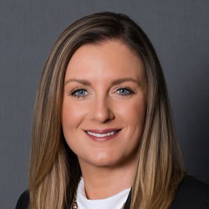 Jen Welton Headshot